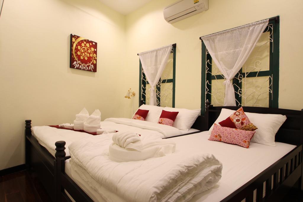 Srisomboon Hostel Trang Kültér fotó