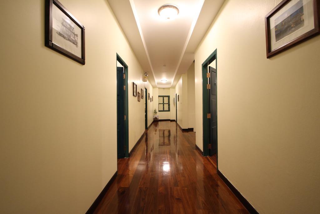Srisomboon Hostel Trang Kültér fotó