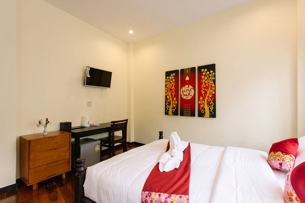 Srisomboon Hostel Trang Kültér fotó