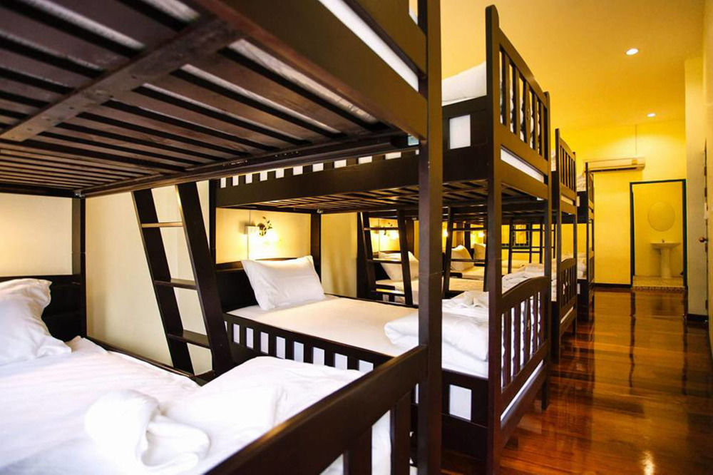 Srisomboon Hostel Trang Kültér fotó