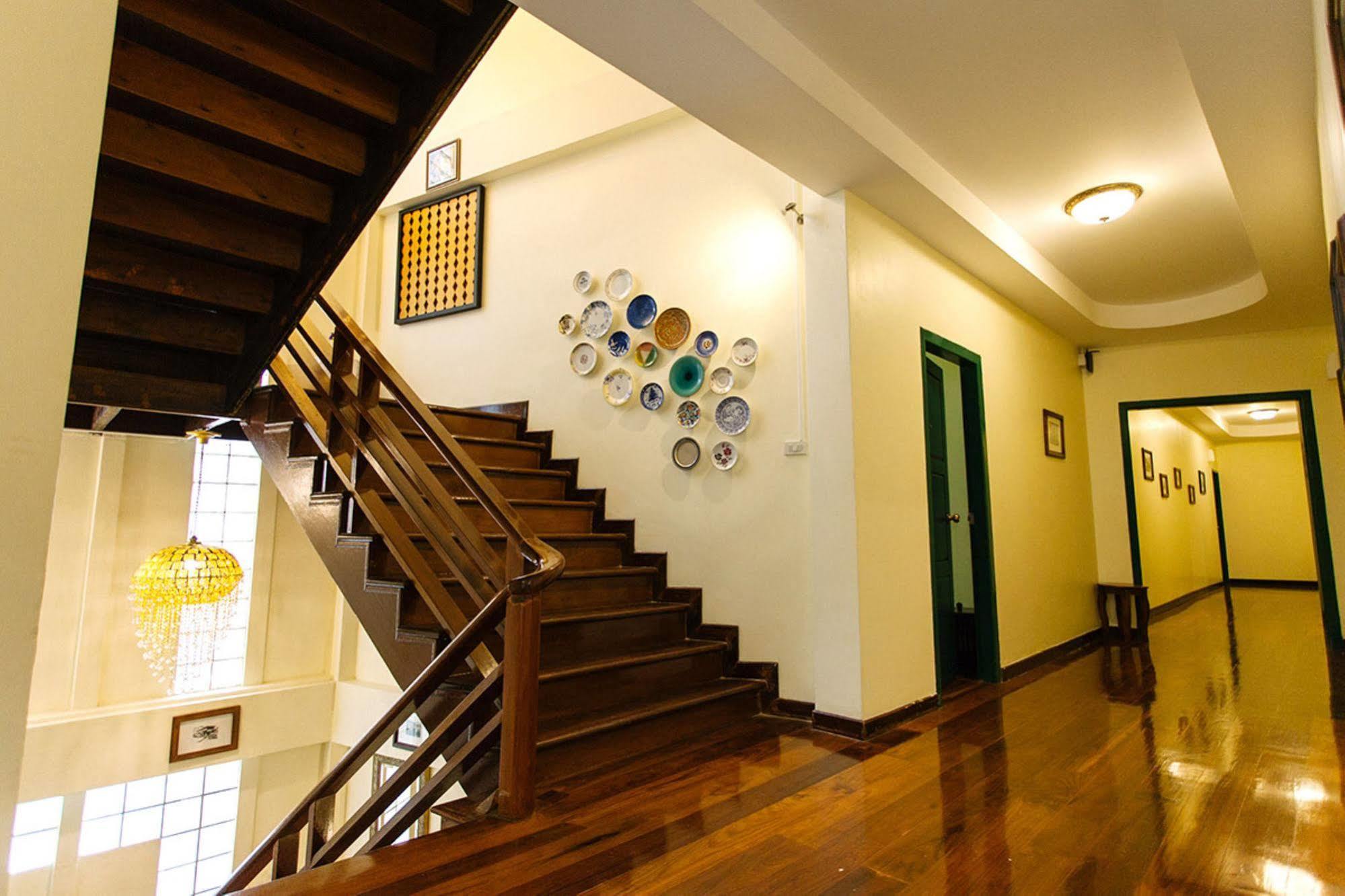 Srisomboon Hostel Trang Kültér fotó